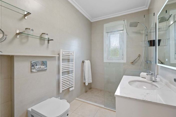 Image No.22-5 Bed Villa for sale