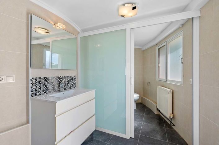 Image No.37-5 Bed Villa for sale