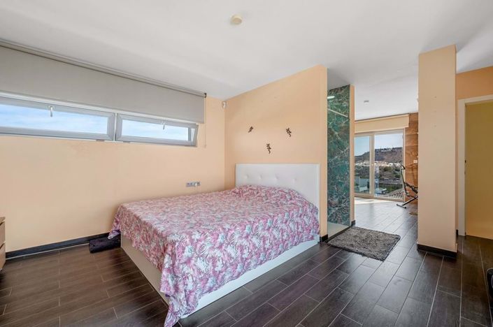 Image No.19-2 Bed Villa for sale