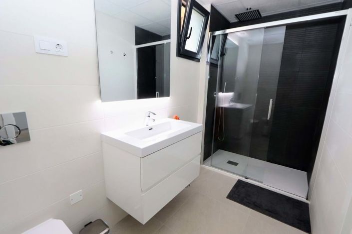 Image No.24-3 Bed Apartment for sale