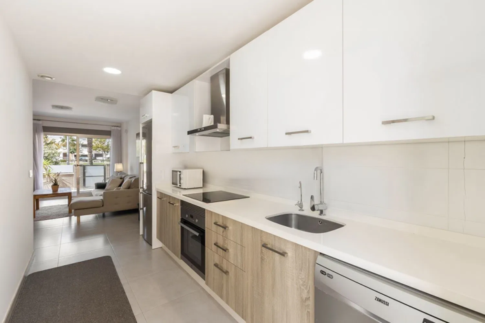 Image No.11-3 Bed Apartment for sale