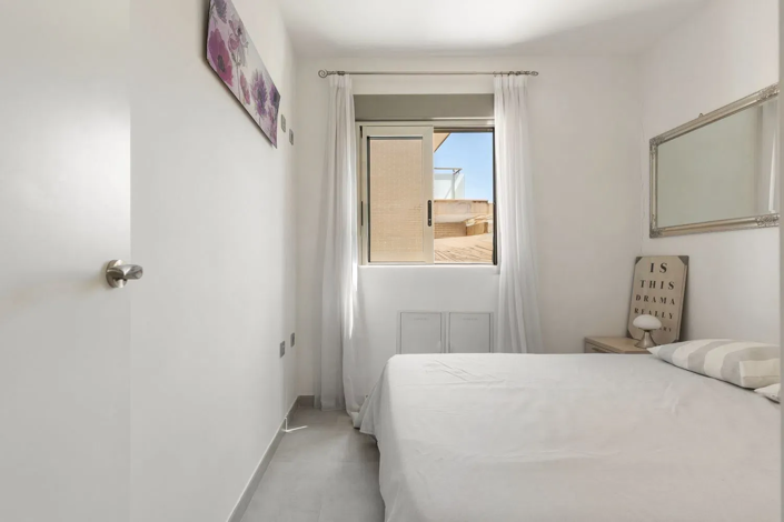 Image No.15-3 Bed Apartment for sale