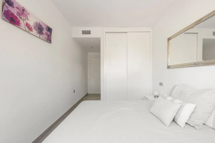 Image No.17-3 Bed Apartment for sale