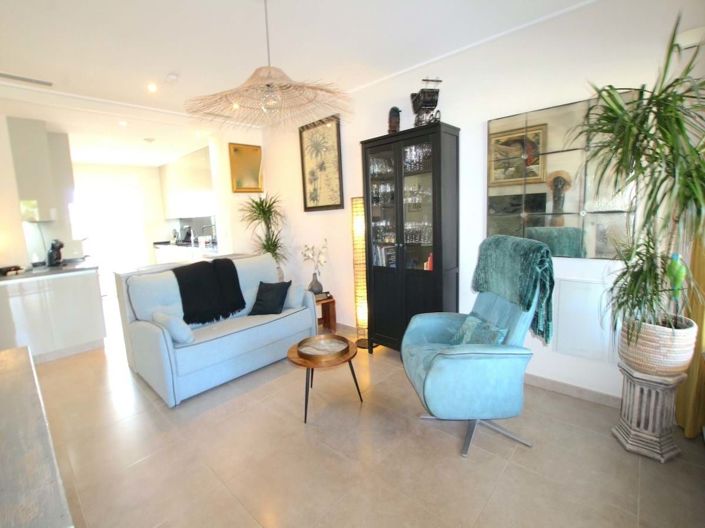 Image No.14-2 Bed Apartment for sale