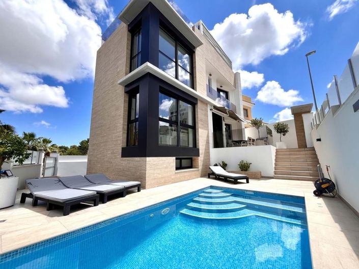 Image No.1-3 Bed Villa for sale