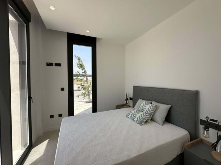 Image No.9-2 Bed Apartment for sale