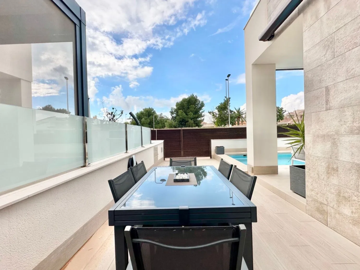 Image No.10-4 Bed Apartment for sale