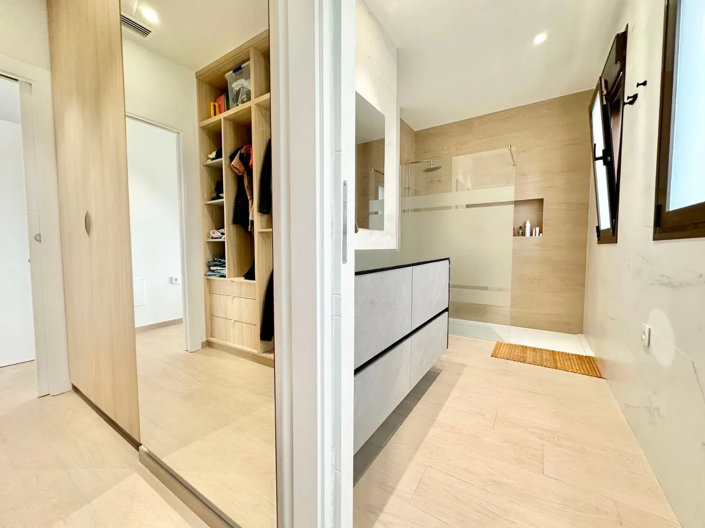 Image No.37-4 Bed Apartment for sale