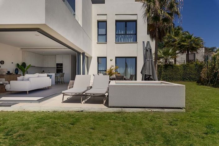 Image No.9-Jumelé de 4 chambres à vendre à Casares