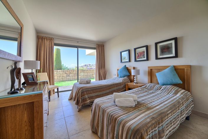 Image No.10-2 Bed Apartment for sale