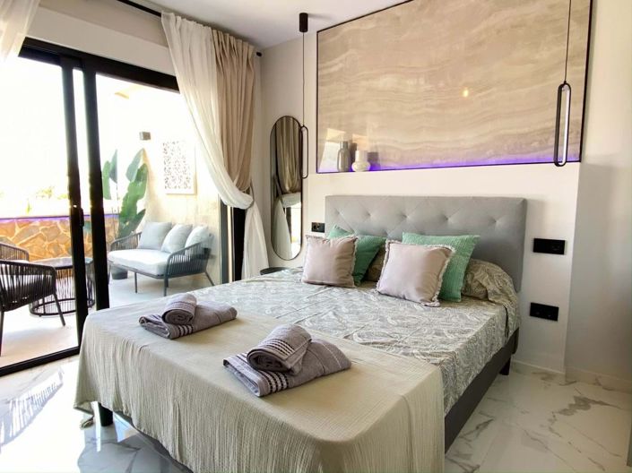 Image No.21-2 Bed Bungalow for sale