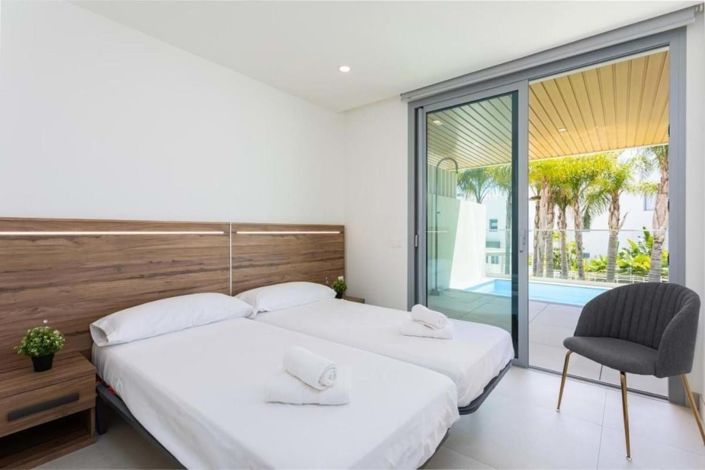 Image No.14-2 Bed Apartment for sale