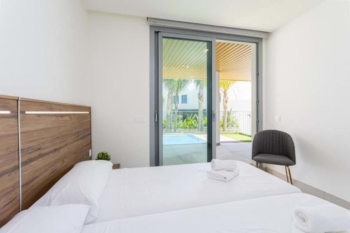 Image No.15-2 Bed Apartment for sale