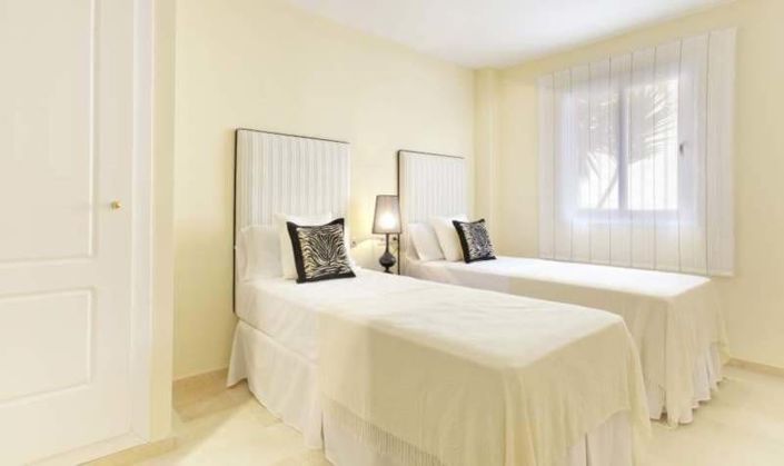 Image No.9-3 Bed Apartment for sale