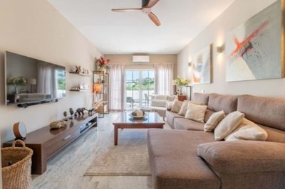 1447-639221-78d1f4f8b6655591b02d22fabb36a692d