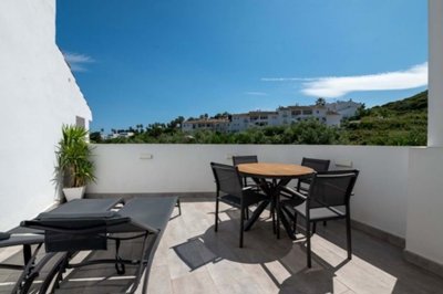 1447-639221-78d1f4f8b6655591b02d22fabb36a692d