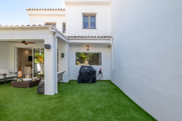 Image No.37-4 Bed Townhouse for sale