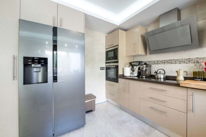 Image No.6-4 Bed Townhouse for sale