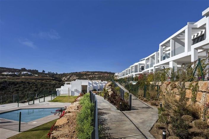 Image No.49-3 Bed Townhouse for sale