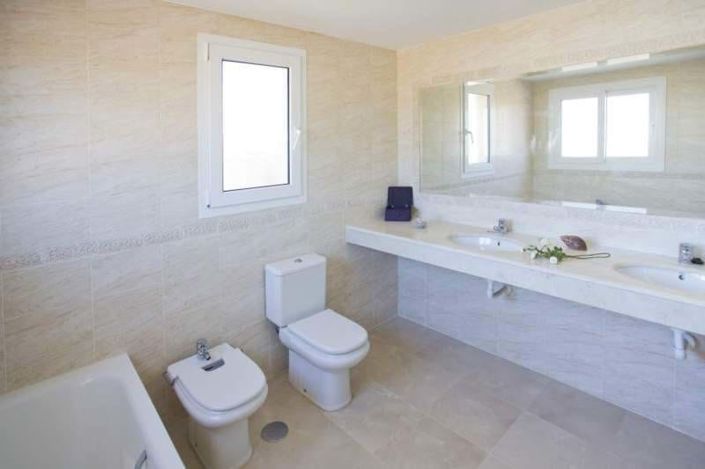 Image No.20-4 Bed Villa for sale