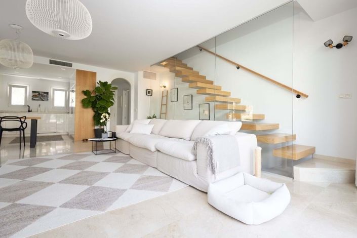 Image No.14-4 Bed Semi-Detached for sale