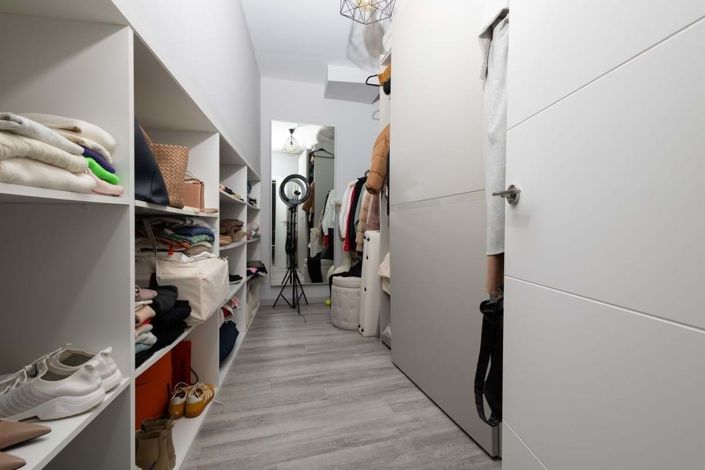 Image No.19-4 Bed Semi-Detached for sale