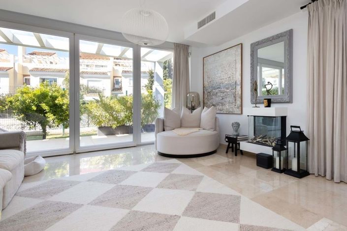 Image No.3-Jumelé de 4 chambres à vendre à Mijas Costa