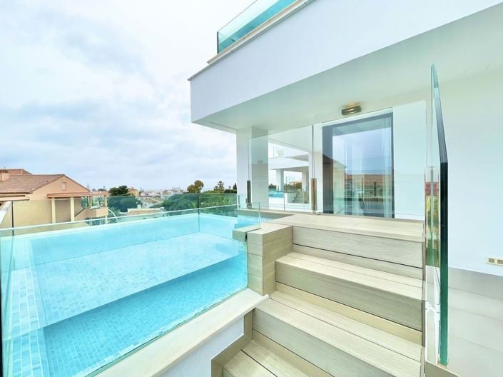 Image No.30-2 Bed Apartment for sale