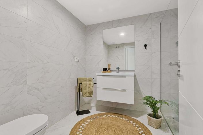 Image No.19-3 Bed Apartment for sale