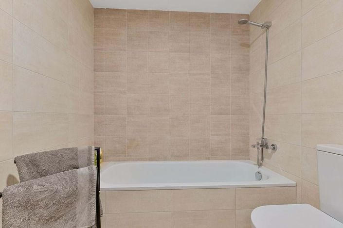 Image No.28-3 Bed Apartment for sale