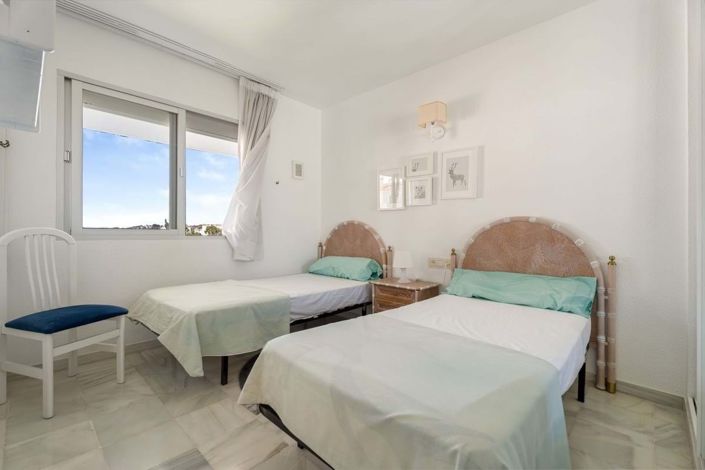 Image No.20-3 Bed Apartment for sale