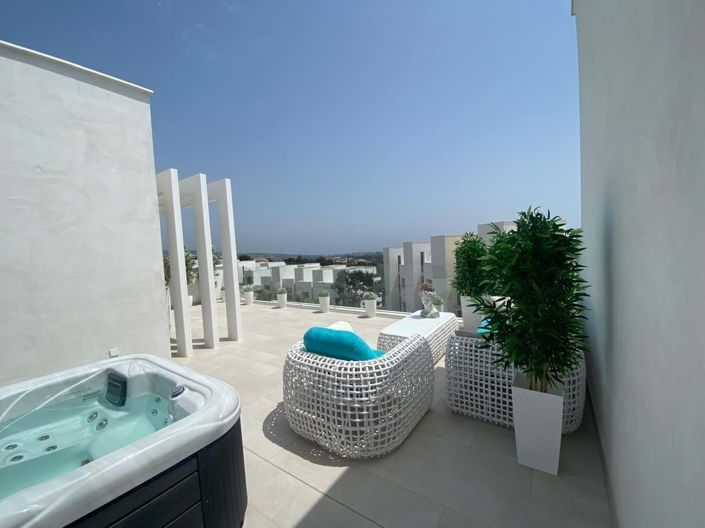 Image No.48-3 Bed Townhouse for sale