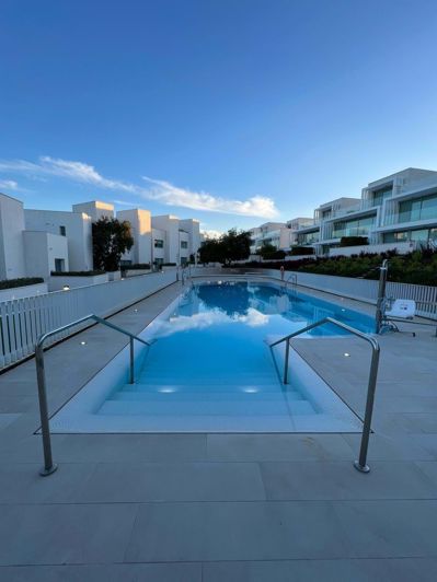 Image No.55-3 Bed Townhouse for sale