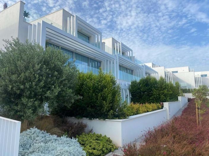 Image No.88-3 Bed Townhouse for sale