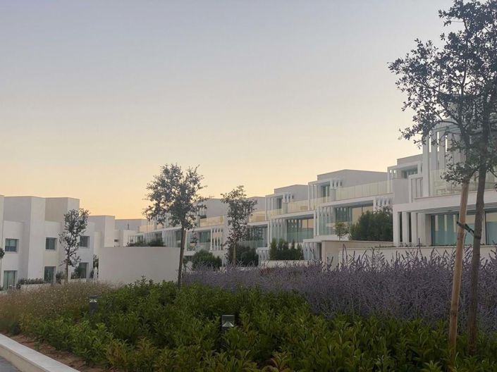 Image No.89-3 Bed Townhouse for sale