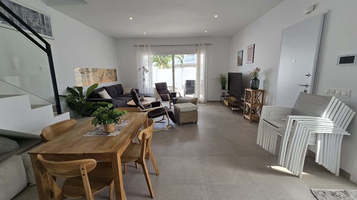 Image No.7-3 Bed Villa for sale