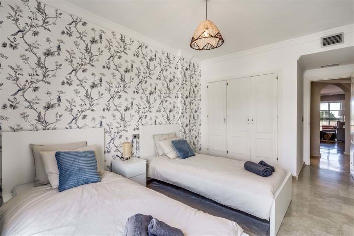 Image No.9-Appartement de 2 chambres à vendre à Estepona