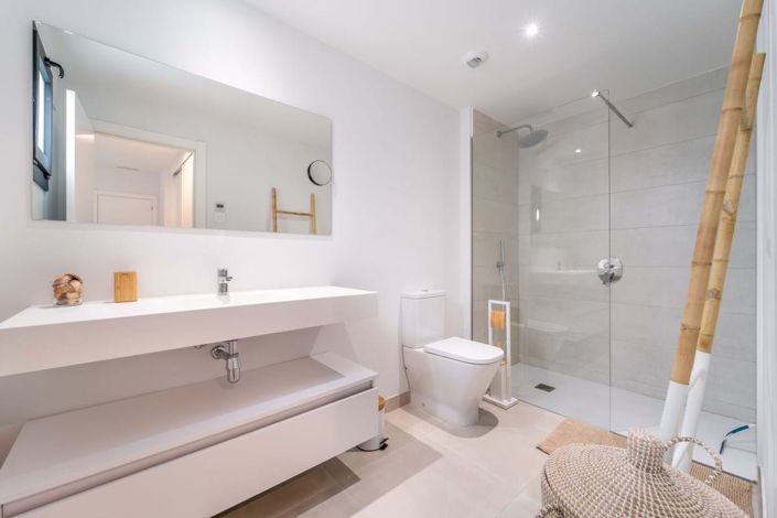 Image No.14-2 Bed Apartment for sale