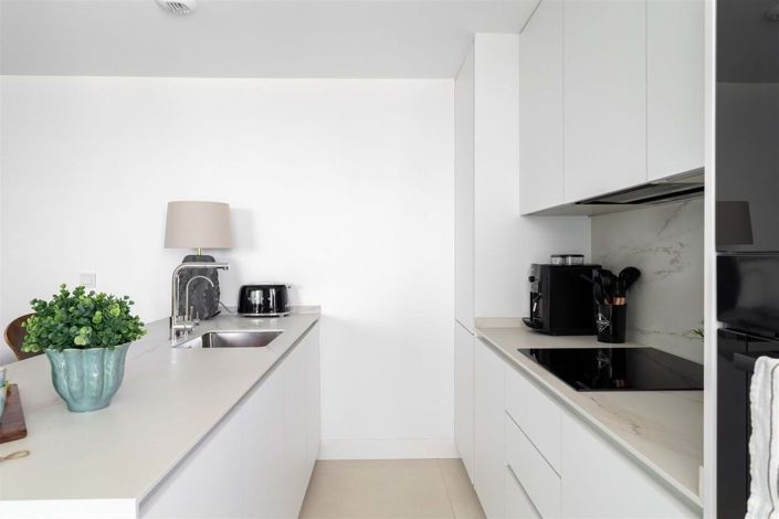 Image No.12-3 Bed Apartment for sale