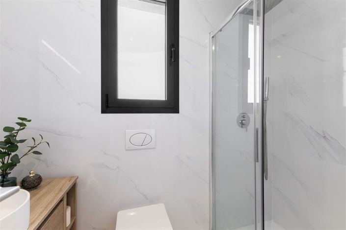 Image No.19-3 Bed Apartment for sale