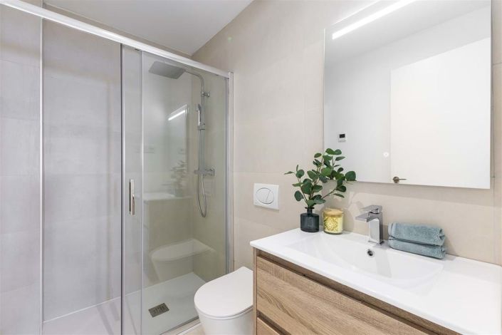 Image No.25-3 Bed Apartment for sale