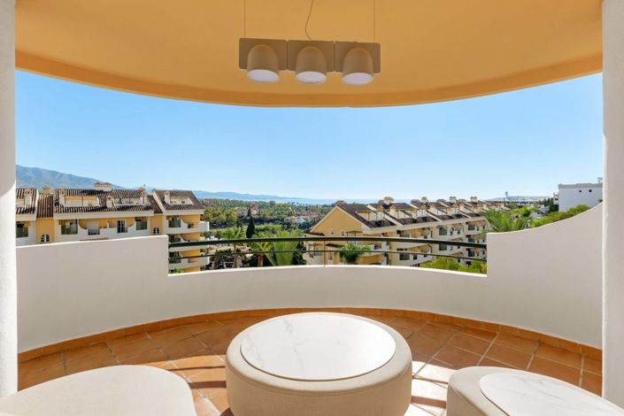 Image No.1-3 Bed Property for sale