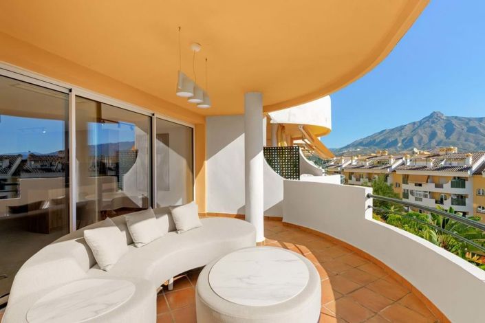 Image No.15-3 Bed Property for sale