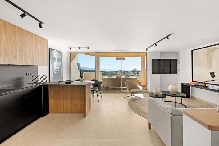 Image No.5-3 Bed Property for sale