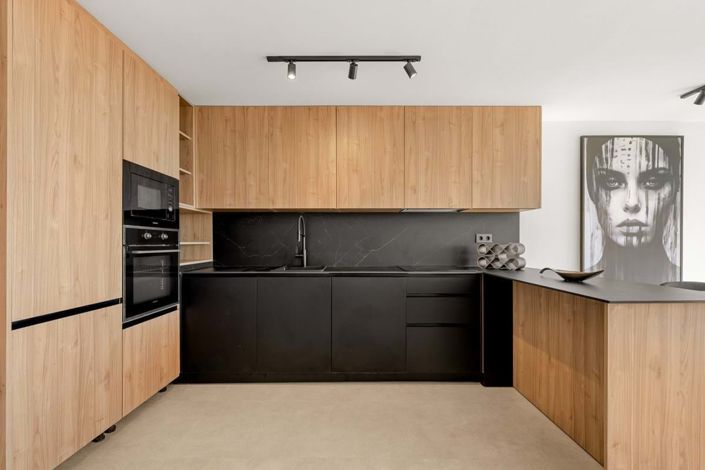 Image No.7-3 Bed Property for sale