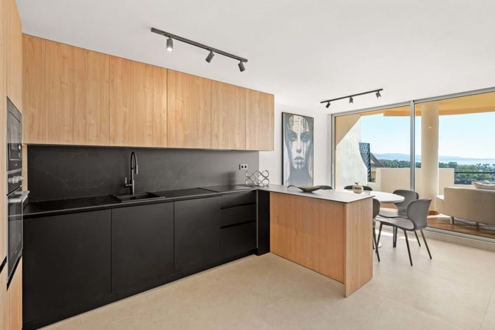 Image No.9-3 Bed Property for sale