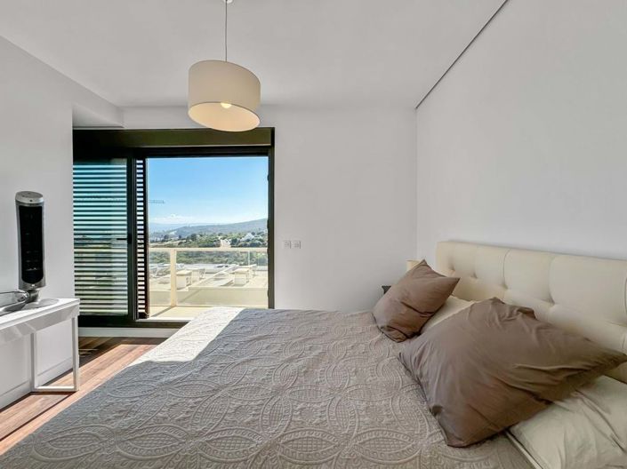 Image No.29-4 Bed Townhouse for sale