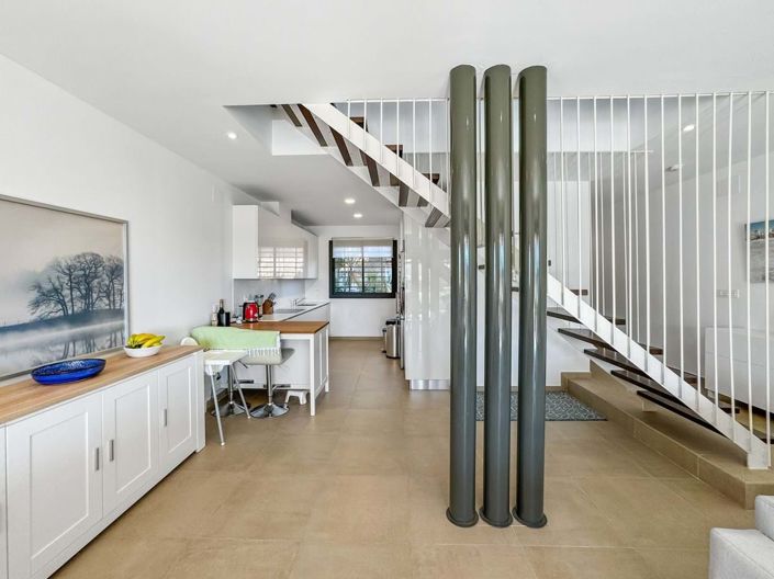 Image No.4-4 Bed Townhouse for sale