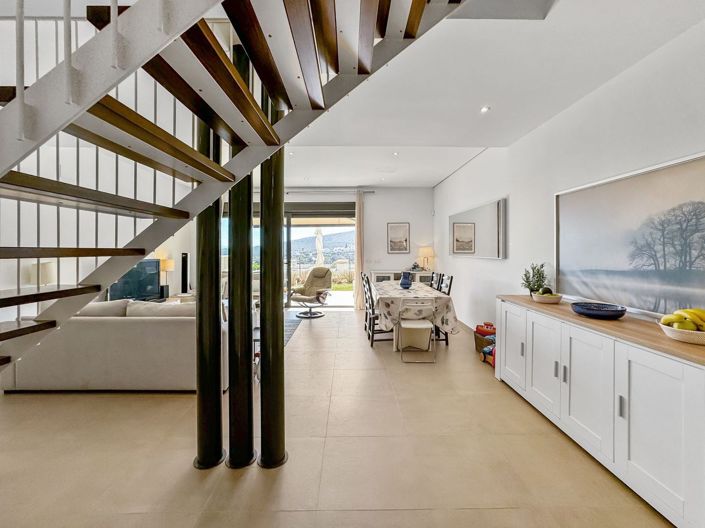 Image No.7-4 Bed Townhouse for sale