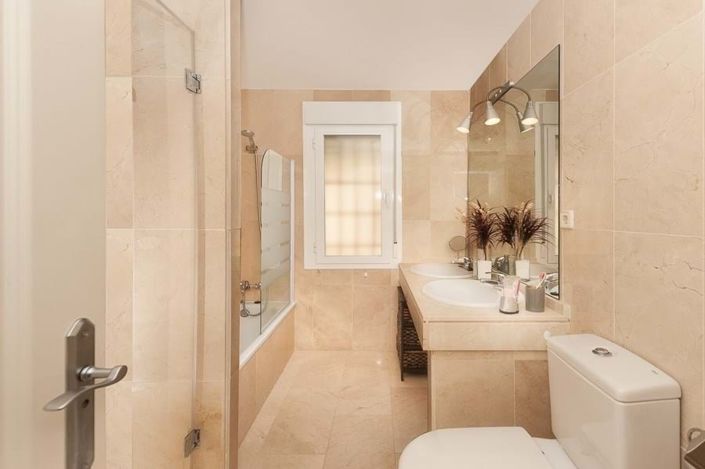 Image No.10-3 Bed Villa for sale